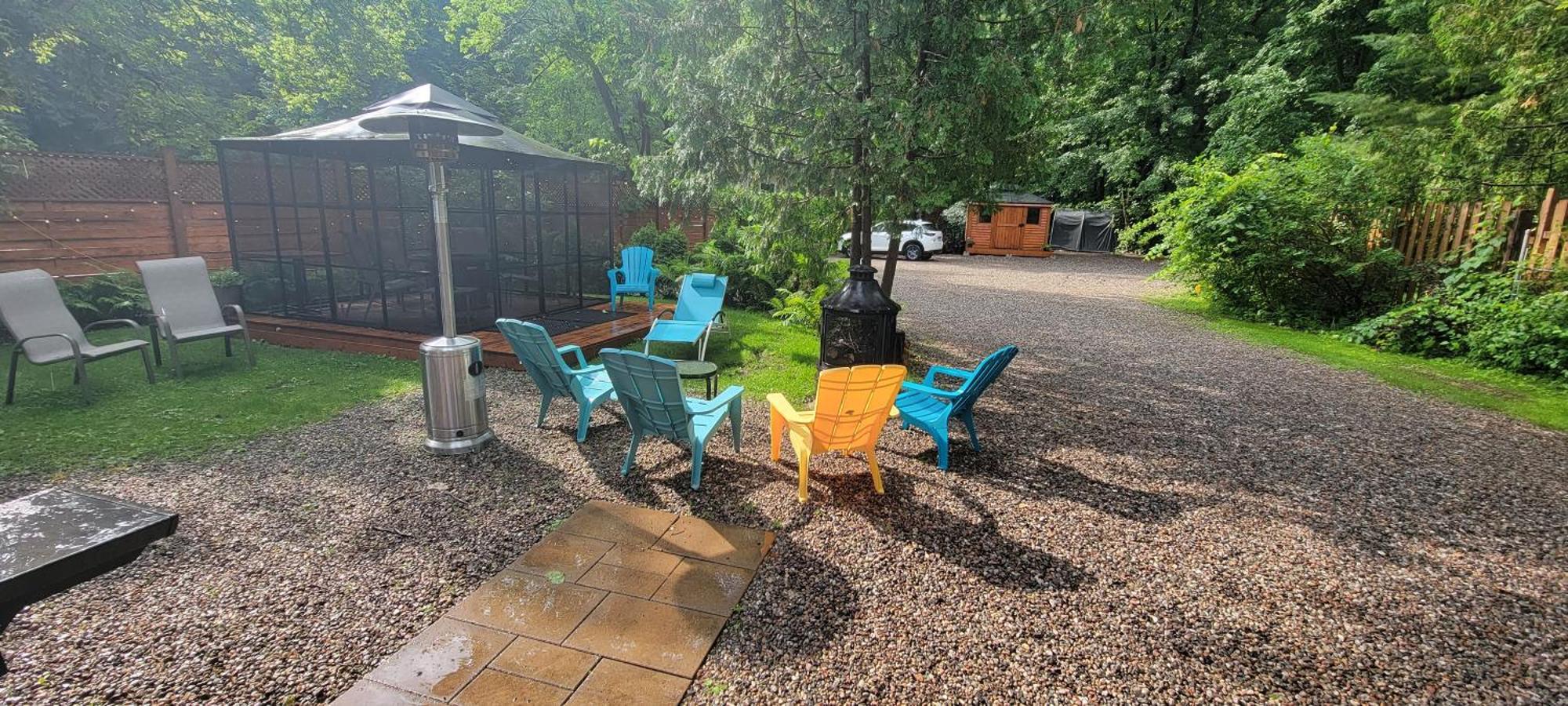 Kokomo Inn Bed And Breakfast Ottawa-Gatineau'S Only Tropical Riverfront B&B On The National Capital Cycling Pathway Route Verte #1 - For Adults Only - Chambre D'Hotes Tropical Aux Berges Des Outaouais Bnb #17542O Екстериор снимка