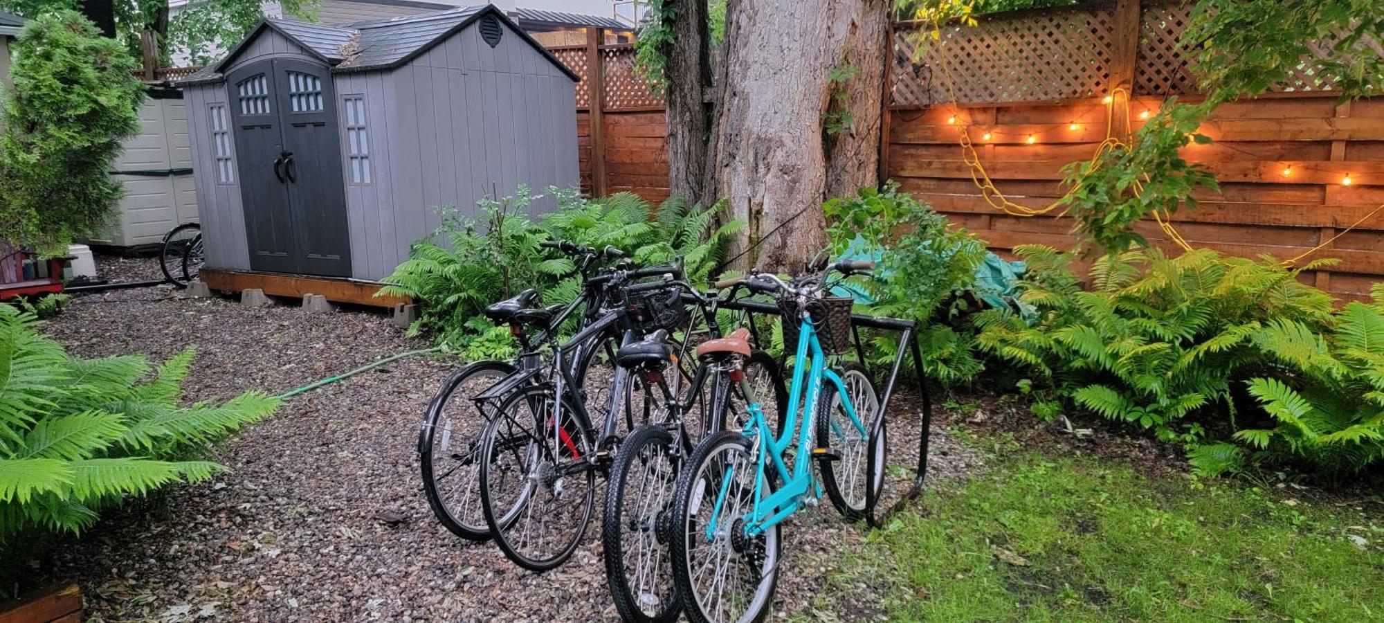 Kokomo Inn Bed And Breakfast Ottawa-Gatineau'S Only Tropical Riverfront B&B On The National Capital Cycling Pathway Route Verte #1 - For Adults Only - Chambre D'Hotes Tropical Aux Berges Des Outaouais Bnb #17542O Екстериор снимка