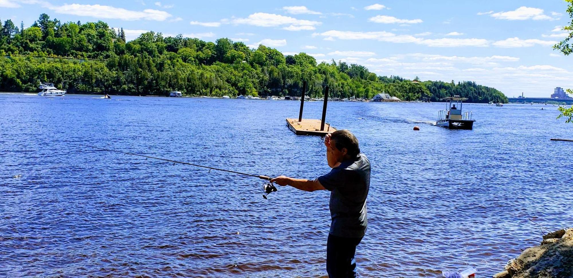 Kokomo Inn Bed And Breakfast Ottawa-Gatineau'S Only Tropical Riverfront B&B On The National Capital Cycling Pathway Route Verte #1 - For Adults Only - Chambre D'Hotes Tropical Aux Berges Des Outaouais Bnb #17542O Екстериор снимка