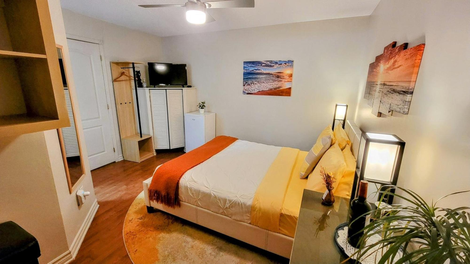 Kokomo Inn Bed And Breakfast Ottawa-Gatineau'S Only Tropical Riverfront B&B On The National Capital Cycling Pathway Route Verte #1 - For Adults Only - Chambre D'Hotes Tropical Aux Berges Des Outaouais Bnb #17542O Екстериор снимка